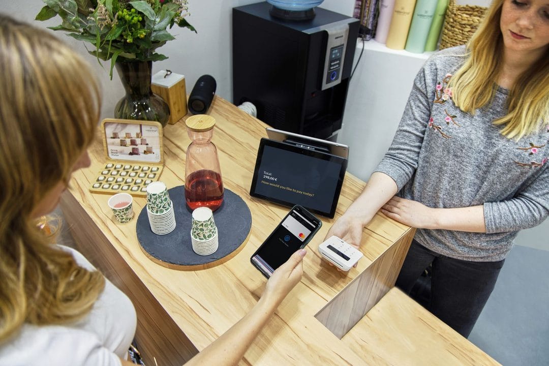 东南亚加快跨境二维码支付互联 本币结算覆盖范围持续扩大