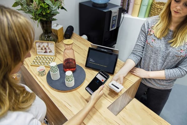 东南亚加快跨境二维码支付互联 本币结算覆盖范围持续扩大